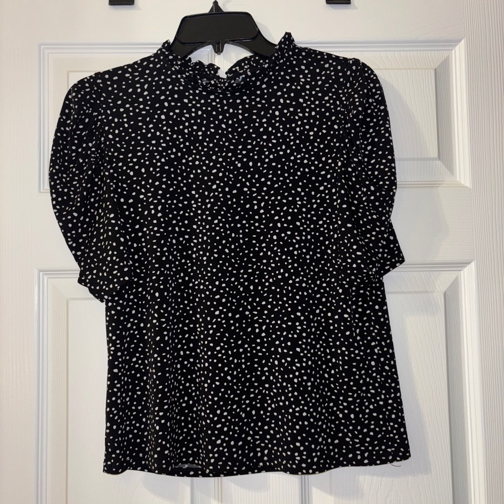 Cece Puff Sleeve Polka Dot Blouse size S
